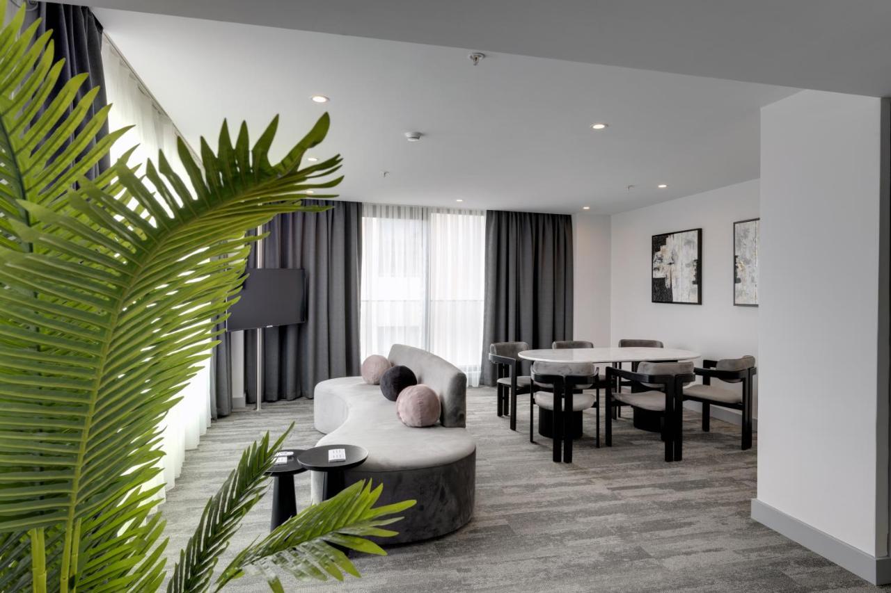Pera Bosphorus Hotel Istanbul Bagian luar foto